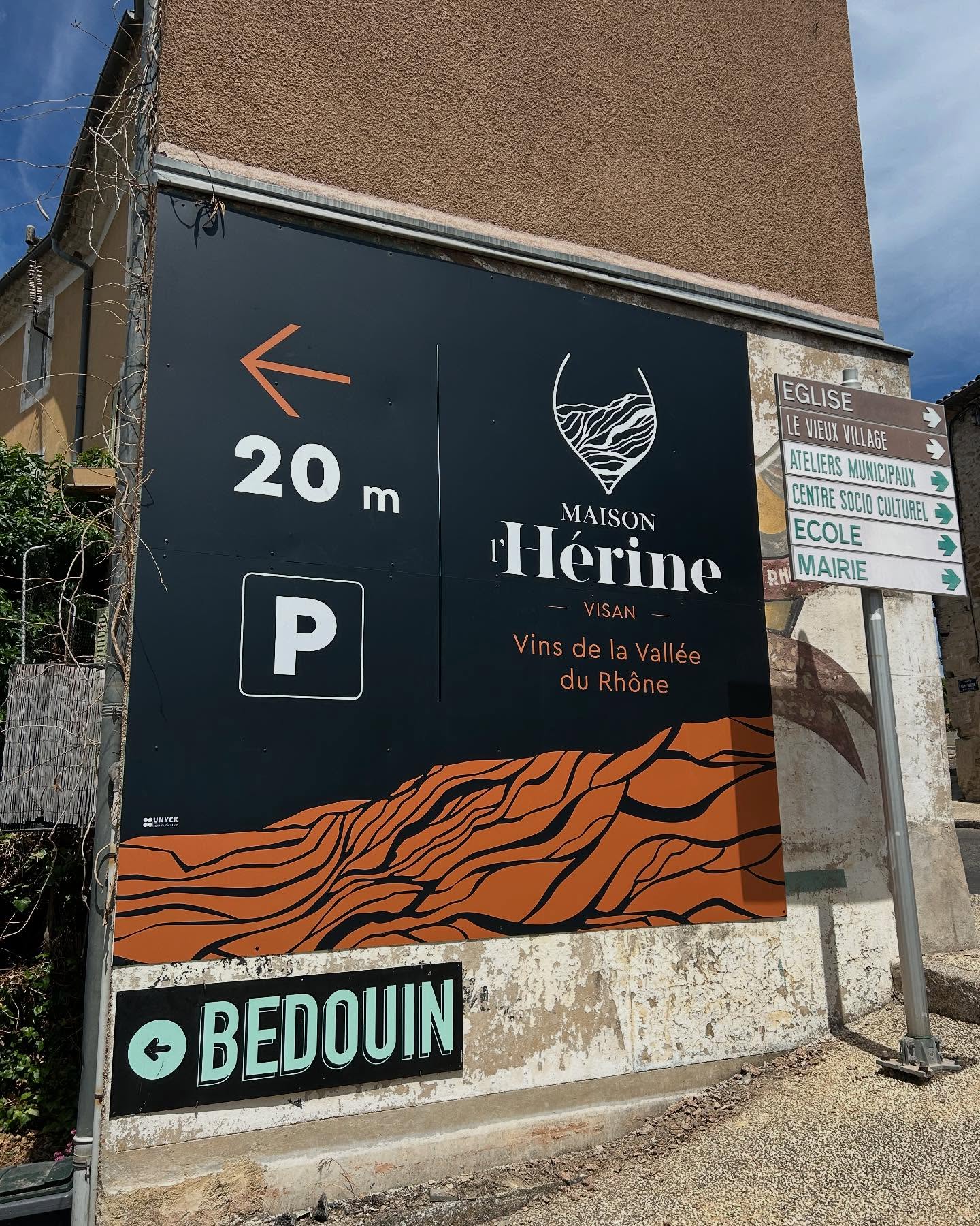 Signalétique directionnelle Maison l’Hérine à Visan, réalisation UNYCK