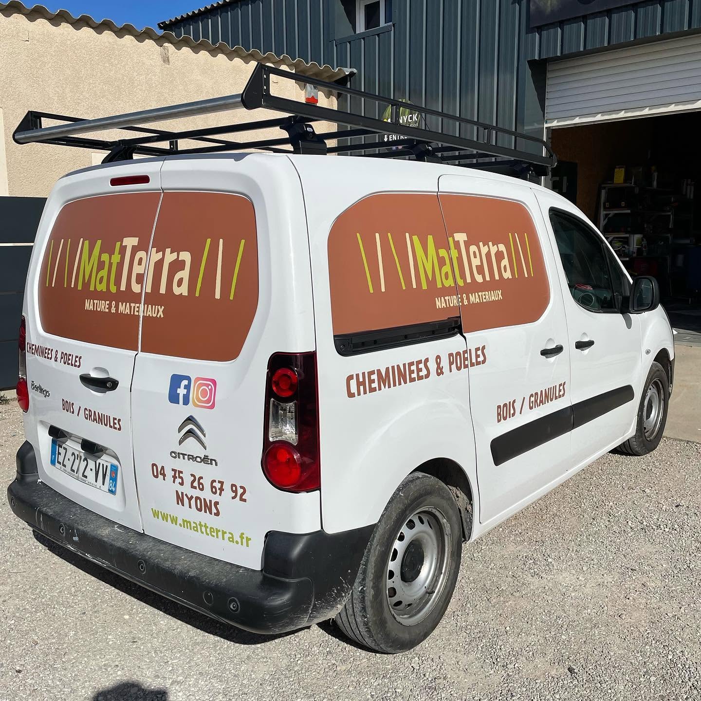 Marquage publicitaire d’un véhicule MatTerra